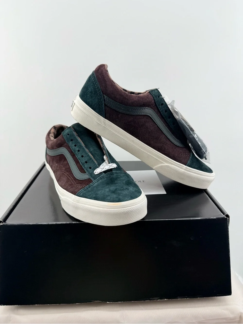 Vans Old School Suede Green/ Burgundy size 6.5M